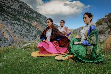Carla CANTORE | FOLCLORE ALBANESE - Storie di migrazioni | PROGETTO: LA FOTOGRAFIA COME SVILUPPO DELLA CULTURA CONTEMPORANEA 